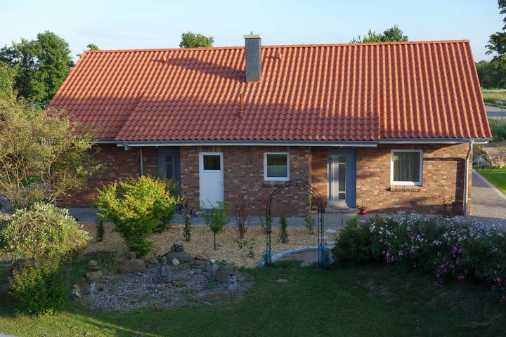 Ferienhaus für 6 Personen, mit Terrasse und Garten sowie Sauna in Wangels