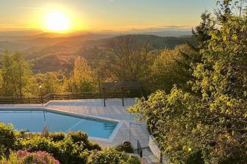 Chambre d’hôte pour 4 personnes, avec piscine et terrasse ainsi que jardin et vue à Assise