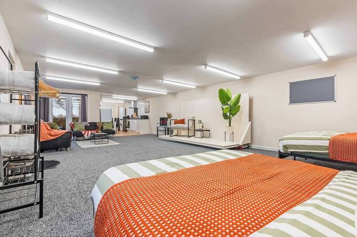 #86 Smart Studio Perfect for Contractors|Coventry in Stretton on Dunsmore, Warwickshire
