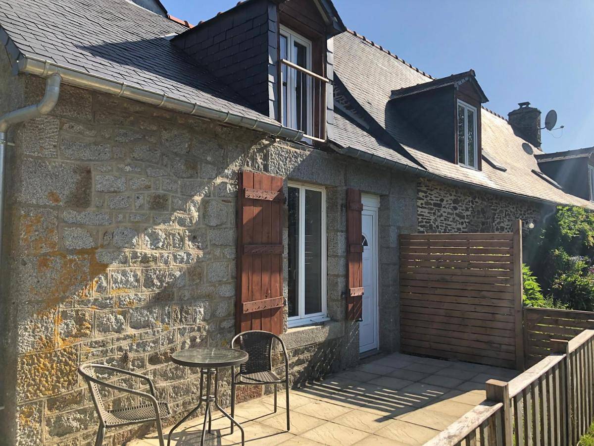 Petit Noyer in Val-Couesnon, Fougères-Vitré