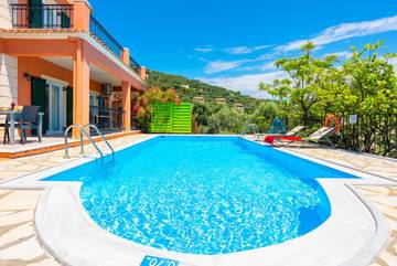 Villa for 6 People in Nissaki, Corfu, Photo 4