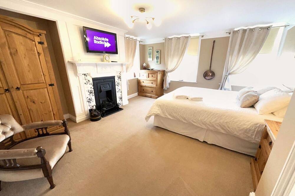 Appartement entier, L'Appartement Georgian - Grand Appartement 2 Chambres pour 4 (+2) in Gosport, Hampshire