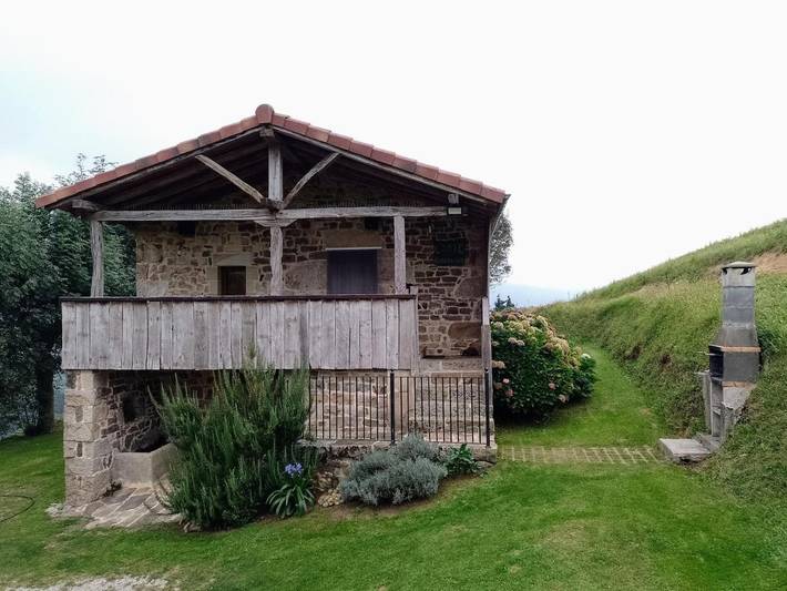 Casa rural para 7 personas, con Balcón y Terraza además de Jardín y Vistas en Selaya