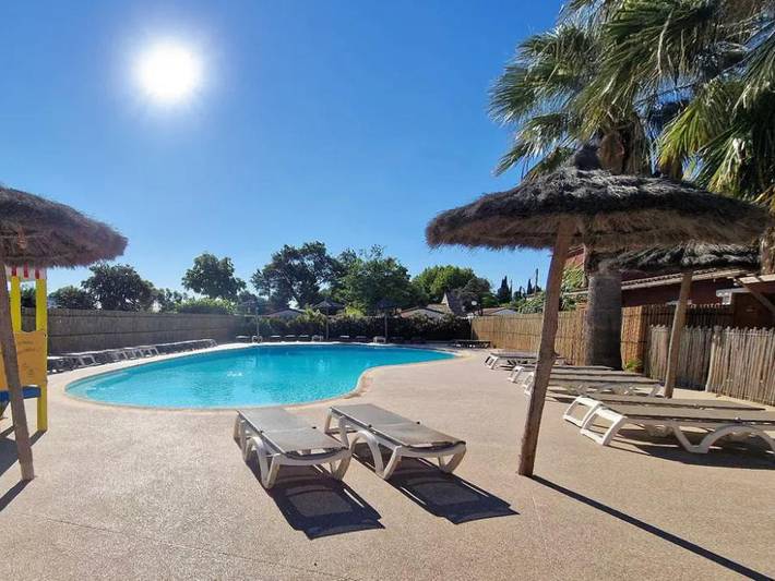 Camping pour 4 personnes, avec Terrasse à Six-Fours-les-Plages