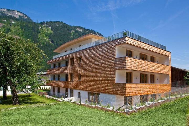 Vakantieappartement voor 8 personen, with sauna and tuin as well as uitzicht in Mayrhofen