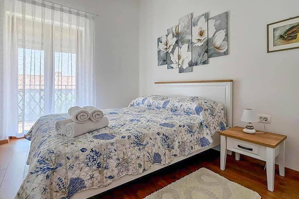 Beautiful home in Novigrad with Wifi in Umaška regija
