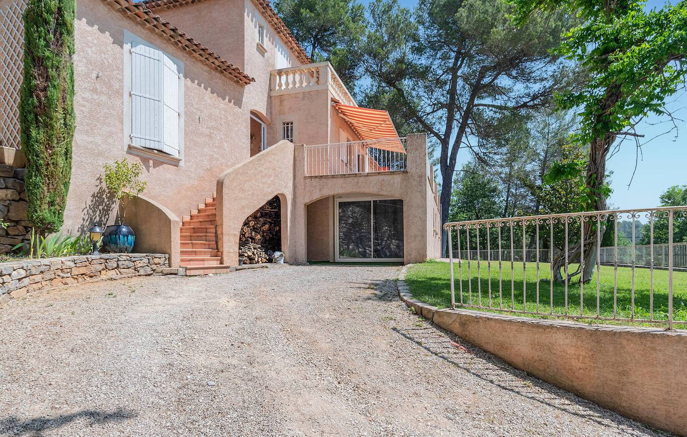 Gezellig appartement met zwembad & WiFi, 1,5 km van de rivier Le Cauron in Saint-Maximin-la-Sainte-Baume, Brignoles region