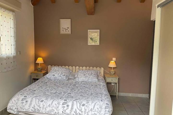 Gîte pour 4 personnes, avec piscine ainsi que terrasse et jardin, animaux acceptés à Saumane - 2