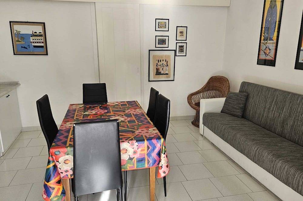 The villa is located 250 meters from the sandy beaches with crystal clear sea. in Baia Verde, Golfe de Tarente