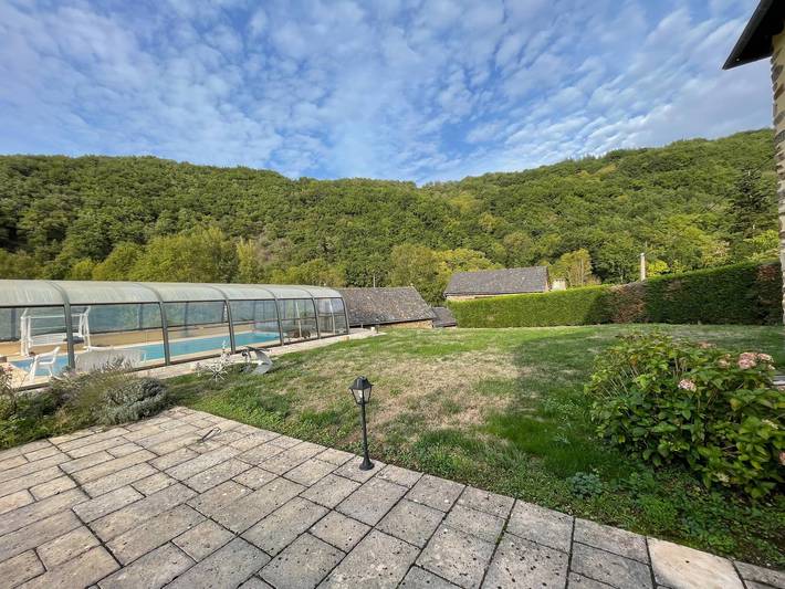 Grande propriete de trois gites in Centrès, Aveyron