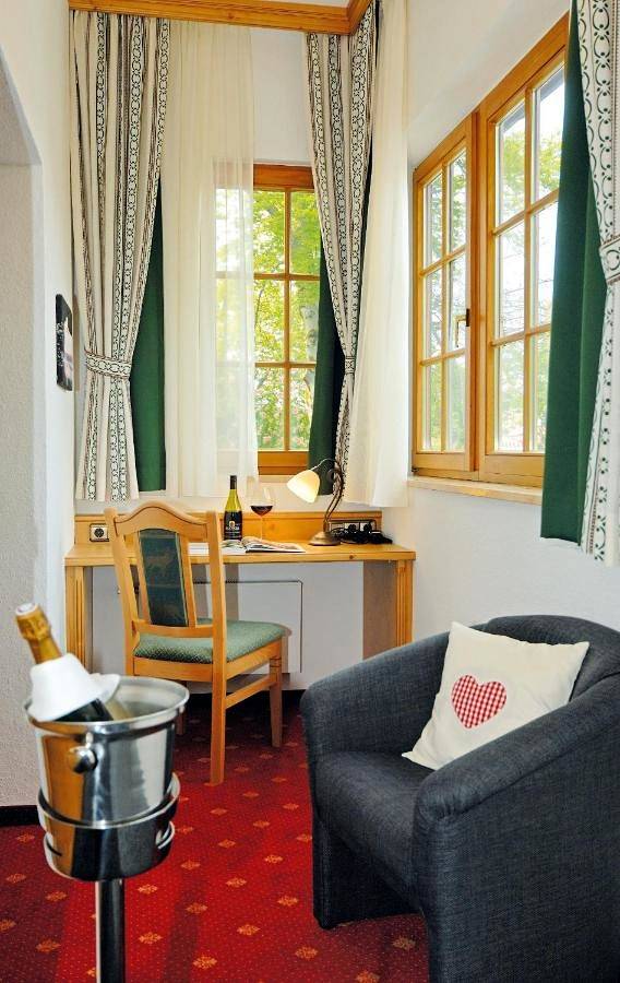 Hotel für 2 Personen, mit Terrasse und Garten in Gauting - 4