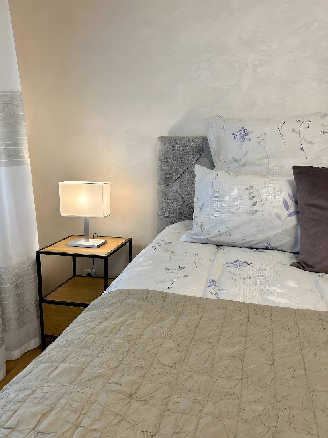 Apartamento entero, Apartamento 'Fewo By Hd con parking y Wallbox', balcón y Wi-Fi in Bad Salzuflen, Distrito de Lippe