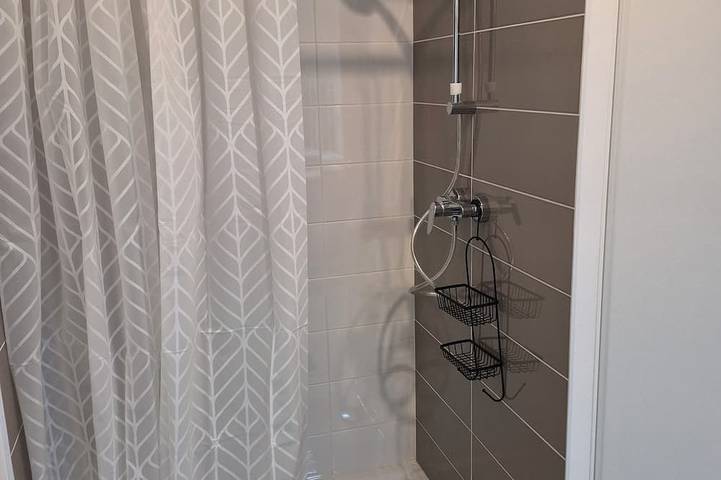 Ganze Wohnung, Studio with private parking - Near schools & hospital - Valence in Valence, Valence und Umgebung