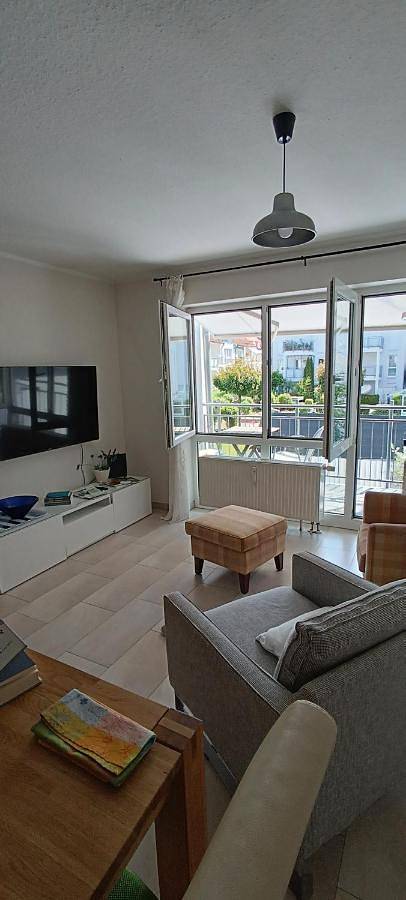 Appartement entier, One-Bedroom Apartment in Ludwigsbourg, Arrondissement de Ludwigsbourg