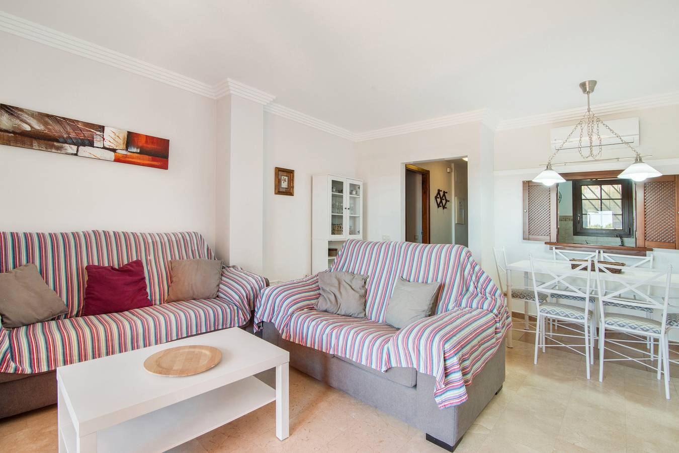 Apartamento inteiro, Apartamento 'Albatros' com piscina partilhada, terraço privado e Wi-Fi in Isla Canela, Ayamonte