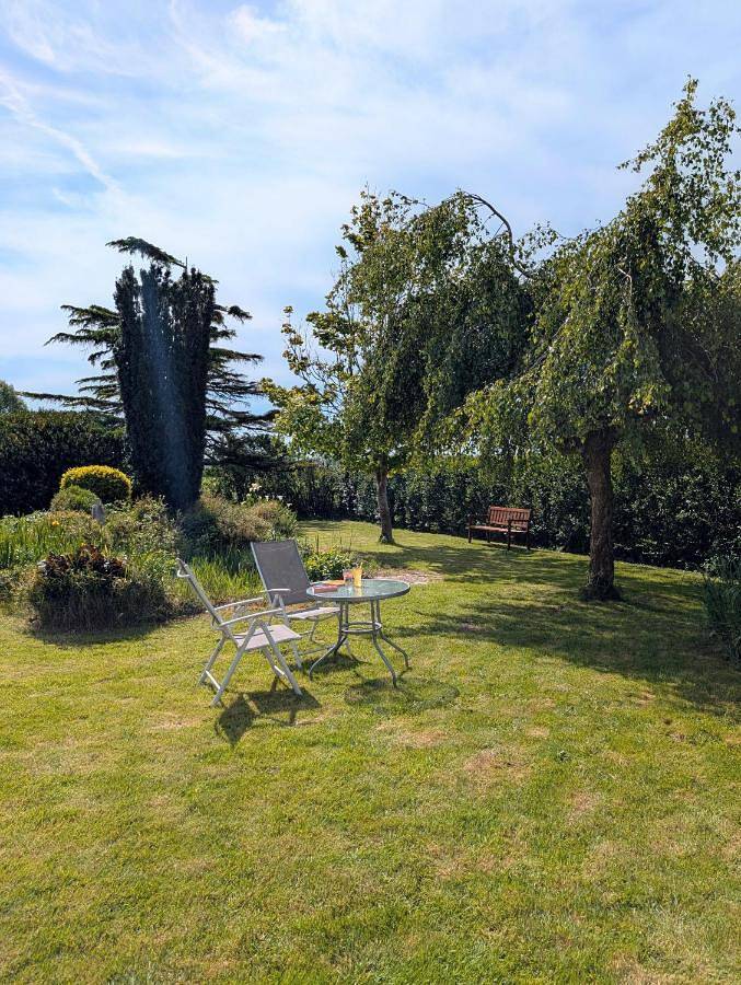 Location de vacances pour 3 personnes, avec terrasse et jardin à Huisnes-sur-Mer - 4