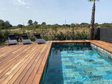 Cottage pour 6 personnes, avec terrasse ainsi que piscine et jardin à Villetelle