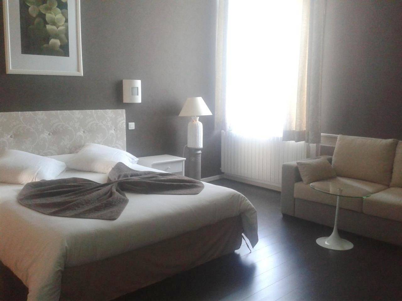 Le Chateau de Buchy in Buchy, Metz-Campagne