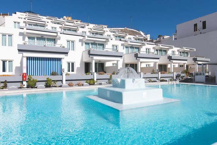 Apartamento para 5 personas, con piscina y sauna además de terraza y vistas en Arguineguín