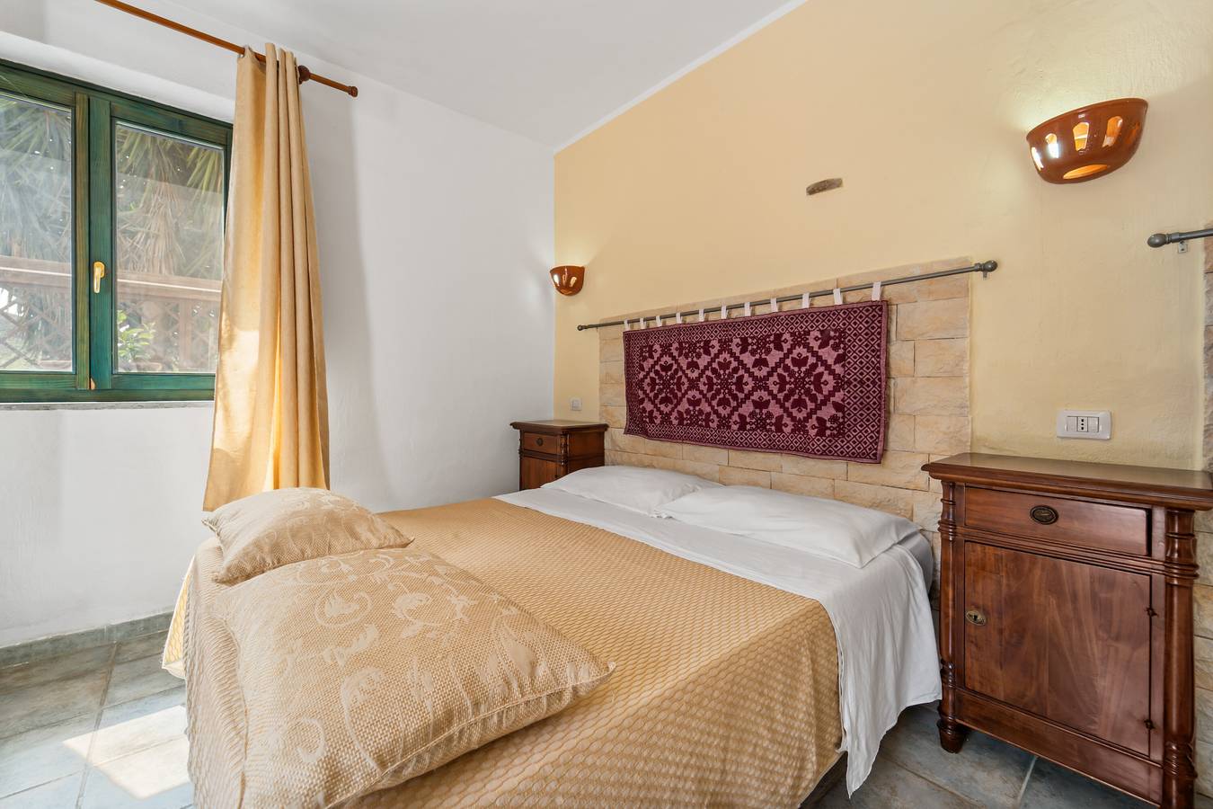 Dreibettzimmer mit Gemeinschaftspool und -küche, Wi-Fi und Klimaanlage in Gonnesa, Iglesiente