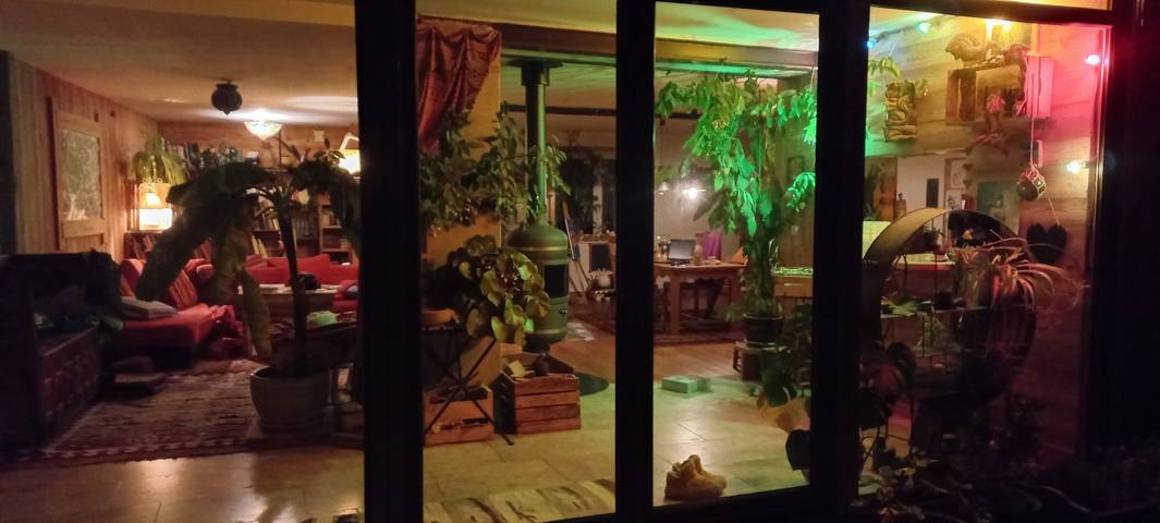 Gîte pour 5 personnes, avec vue sur le lac ainsi que jardin et balcon à Puy-Sanières - 2