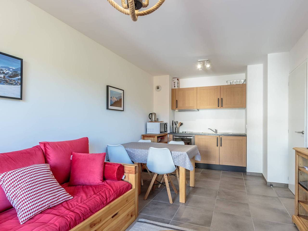 Appartement entier, Appartement 2 pièces avec balcon et garage à 100m des pistes in Plagne Centre, La Plagne-Tarentaise