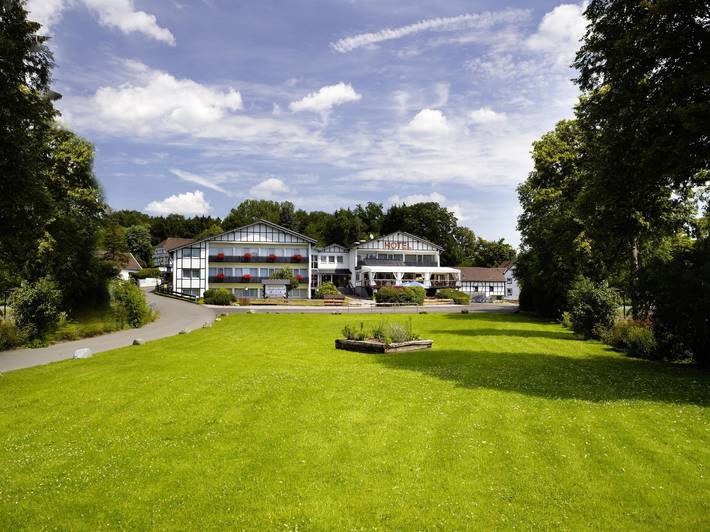 Hotel für 2 Personen, mit Balkon und Terrasse sowie Garten und Sauna in Overath