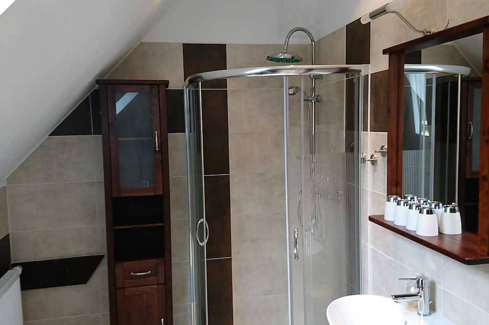 Ganze Wohnung, Ferienwohnung  Ralswiek, Jarnitz 8 - Ferienapartment Ralswiek, Jarnitz 8, in Ralswiek, Bergen auf Rügen und Umgebung