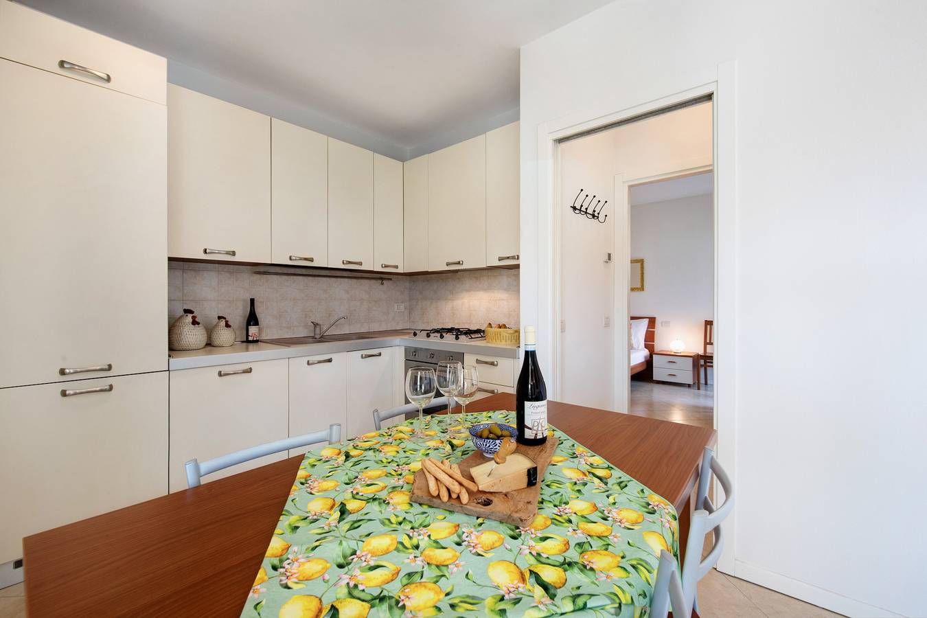 Vakantie Appartement 'Katy Lake Salvia' met Gedeeld Zwembad, Privé Terras & Wi-Fi, foto 11