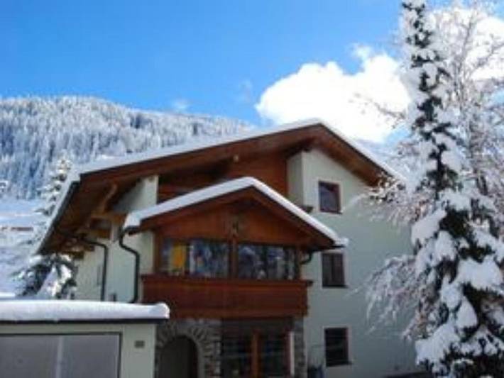 Ferienwohnung für 2 Personen, mit Ausblick und Garten in Lanersbach