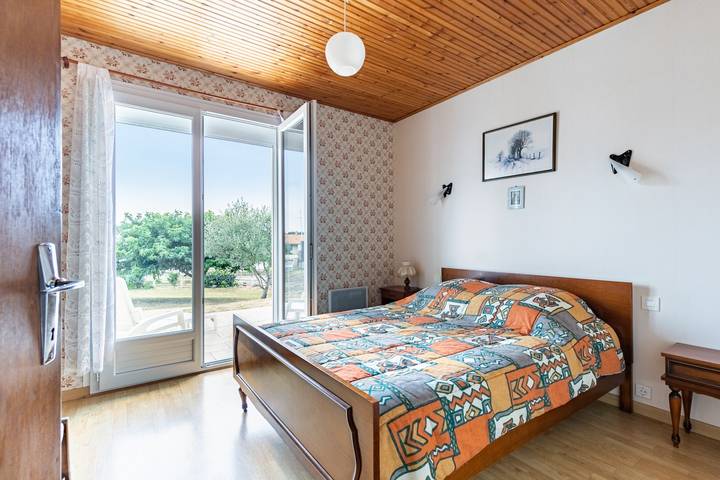 Location de vacances pour 6 personnes, avec jardin et terrasse à Givrand - 4