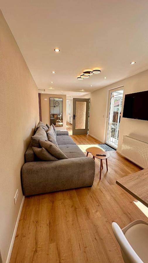 Ferienwohnung für 5 Personen, mit Terrasse und Garten sowie Ausblick in Münnerstadt