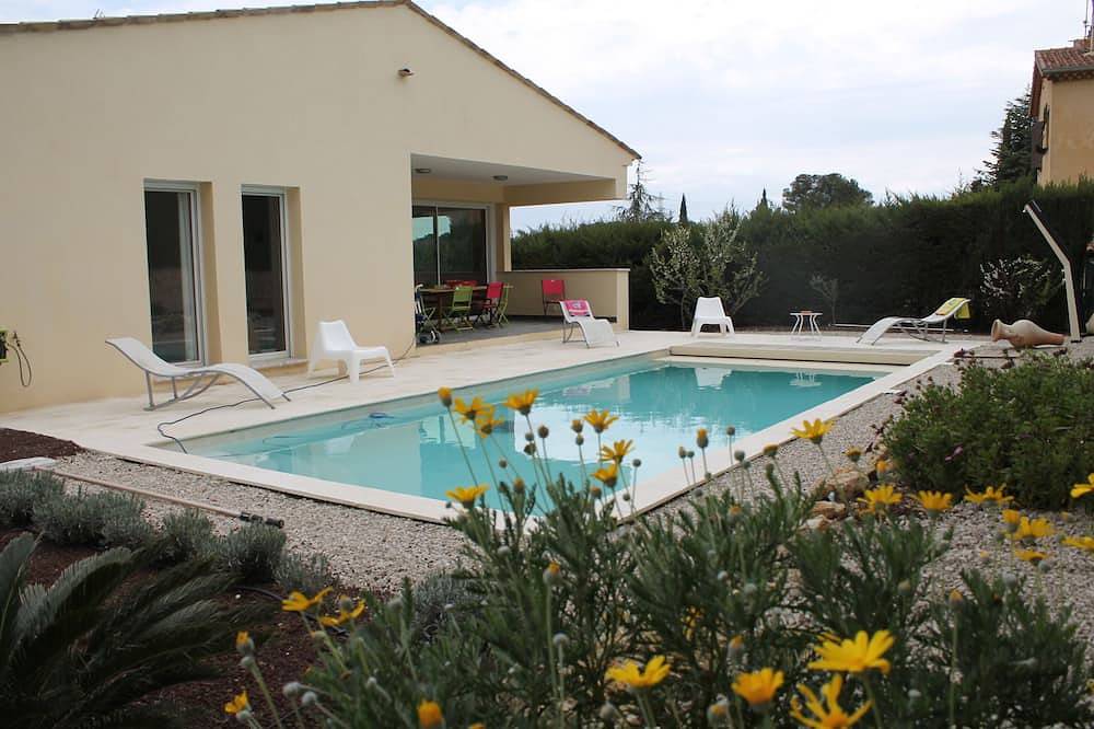 Magnificent Villa In Peace In The Private Pool andwith Retro Coast Of Cannes in Mougins, Cannes region
