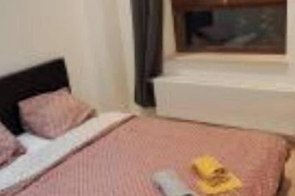 Entire apartment, Apartment in quiet street in Liège, Liège region