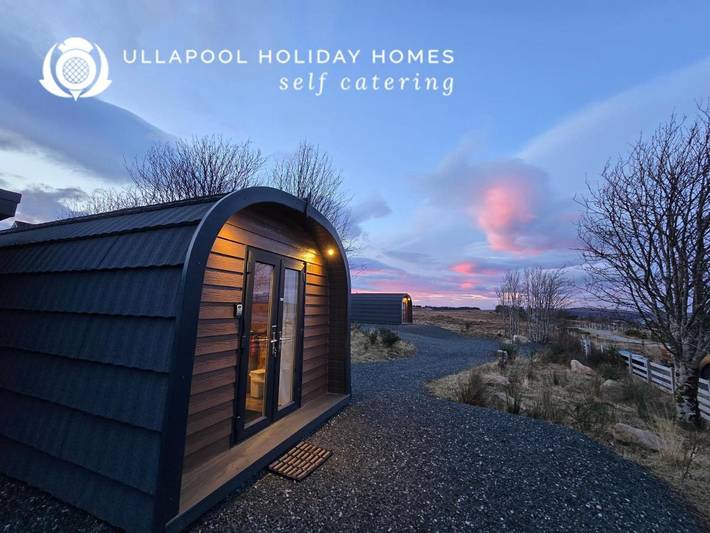 Camping for 2 people, with Terrace and Yard as well as Lake view and View the Highlands