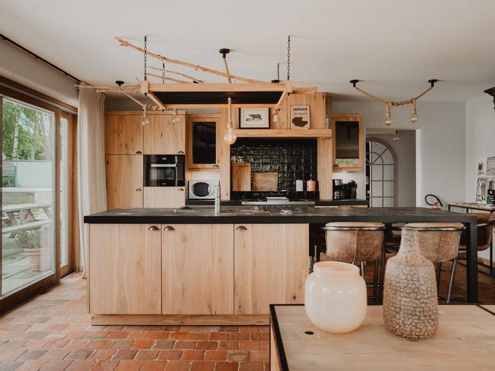 Location de vacances pour 10 personnes, avec jardin et sauna ainsi que terrasse et jacuzzi à Maldegem - 4