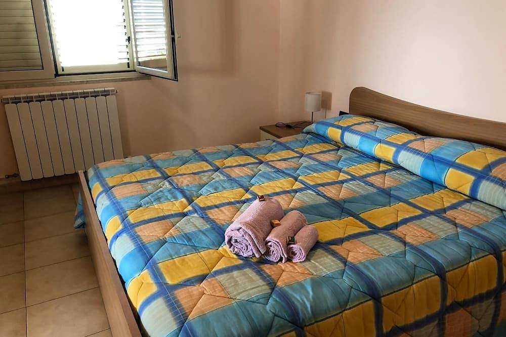 Entire apartment, Sea Terrace in Motta San Giovanni, Tyrrhenian Coast Kalabria