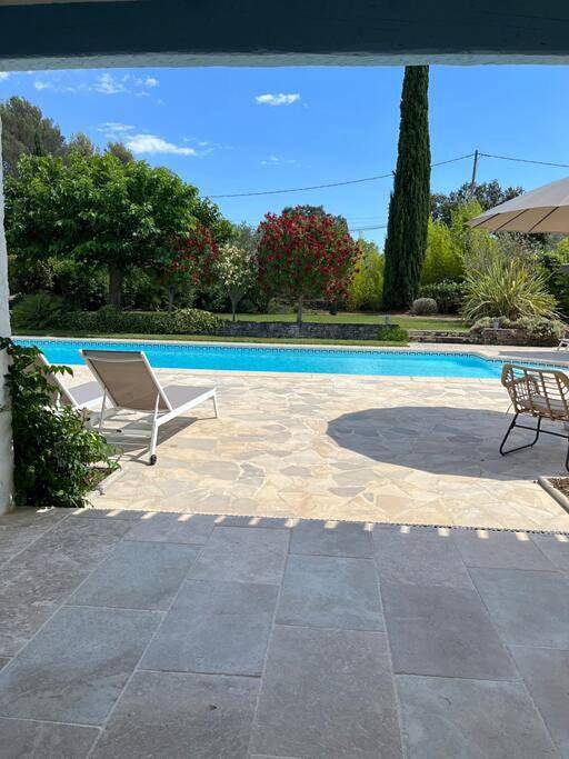 Villa Les Folies - magnifique jardin avec piscine in Le Beausset, Côte méditerranéenne (France)
