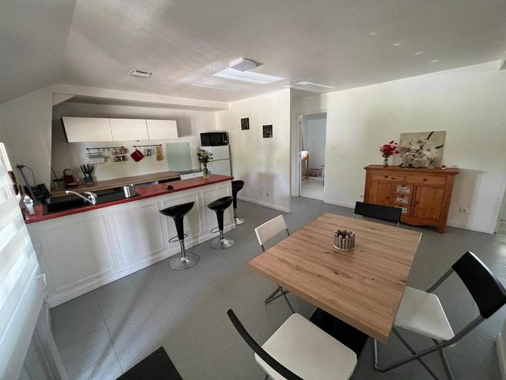 Gîte pour 6 personnes, avec jardin et terrasse à Eslettes