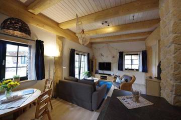 Ferienwohnung für 3 Personen, mit Sauna und Pool sowie Garten und Terrasse in Vöhl