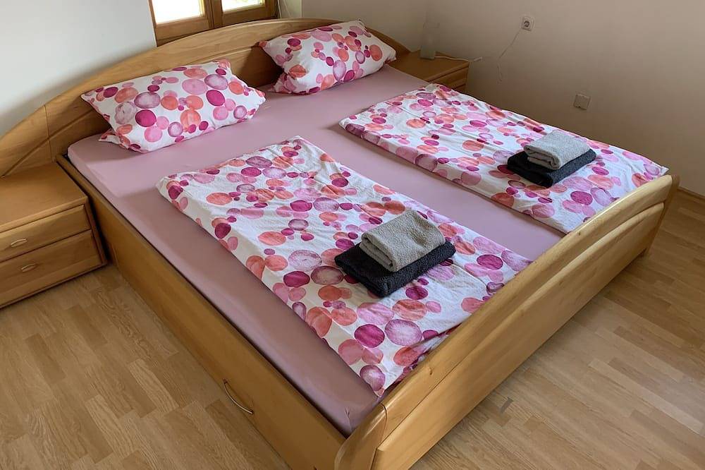 Entire apartment, Vacation in the countryside with mountain views and close to the Chiemsee in Frasdorf, Chiemsee