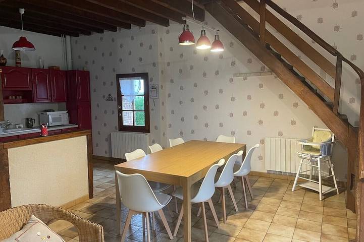 Location de vacances pour 13 personnes, animaux acceptés à Rueil-la-Gadelière