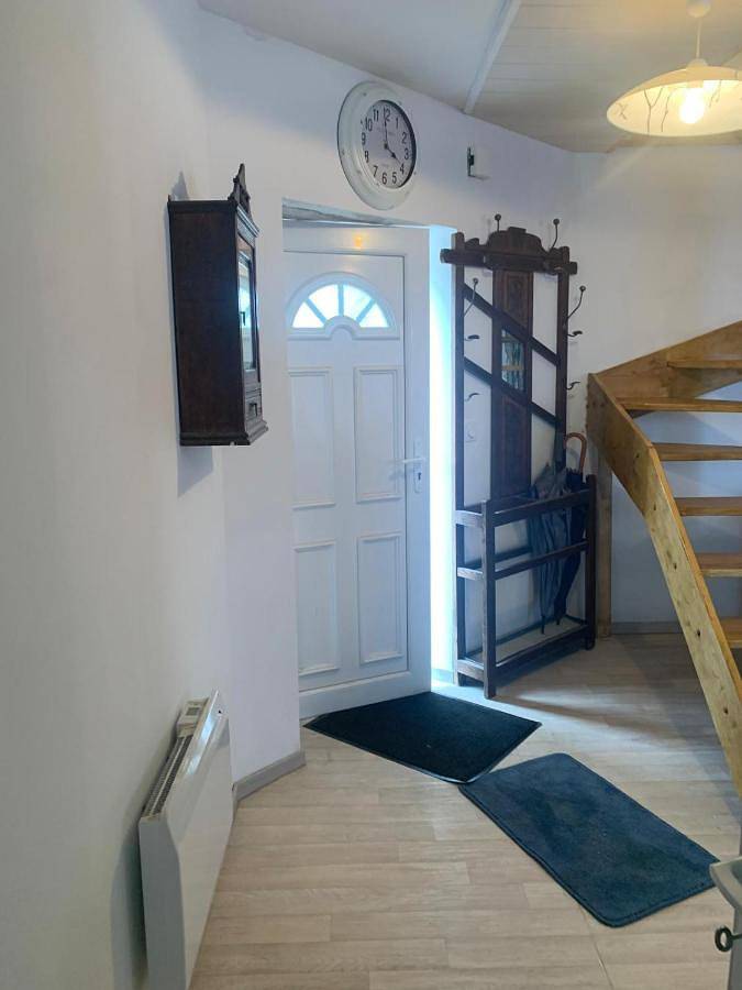 Location de vacances pour 6 personnes, avec jardin et vue, animaux acceptés à Ygrande - 2