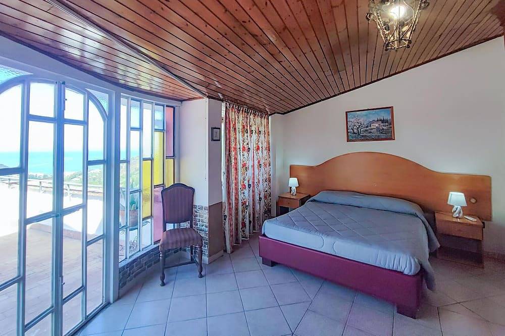 Stunning home in Gioiosa Marea in Gioiosa Marea, Messina Province