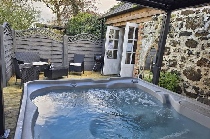 Casa rural para 2 personas, con jardín y jacuzzi - 1
