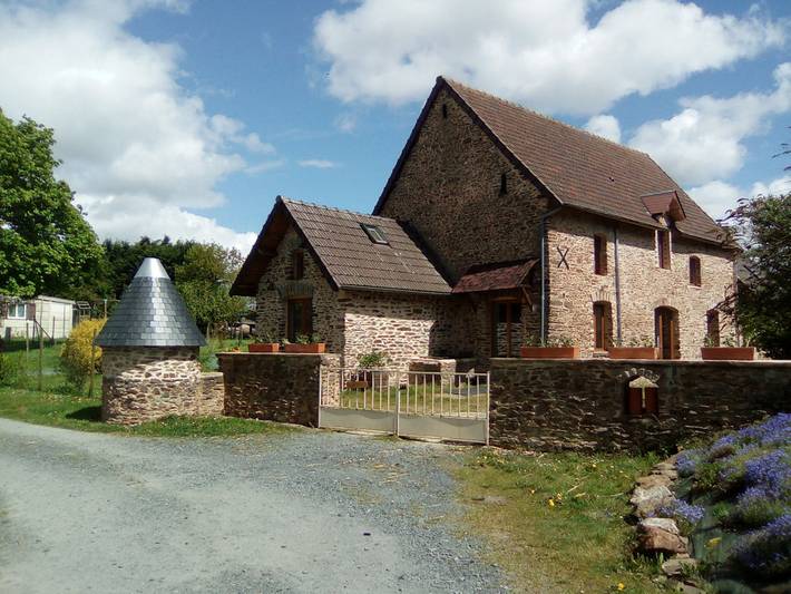 Gîte pour 14 personnes, avec terrasse et jardin