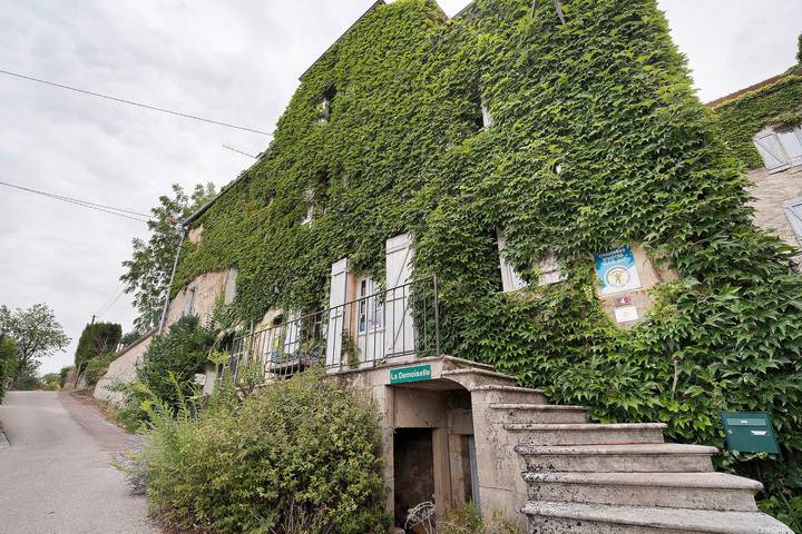 Chambre d’hôte pour 3 personnes, avec Jardin en Bourgogne