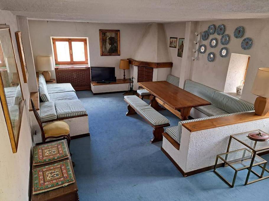 Four-Bedroom House in Rocca di Mezzo, Parco Naturale Regionale Sirente-Velino
