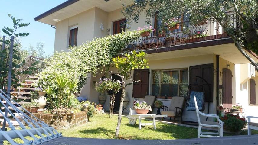 Chambre d’hôte pour 3 personnes, avec Balcon et Terrasse ainsi que Jardin et Vue à San Giovanni in Marignano