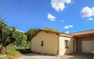 Location de vacances pour 8 personnes, avec terrasse et jardin, animaux acceptés à Die